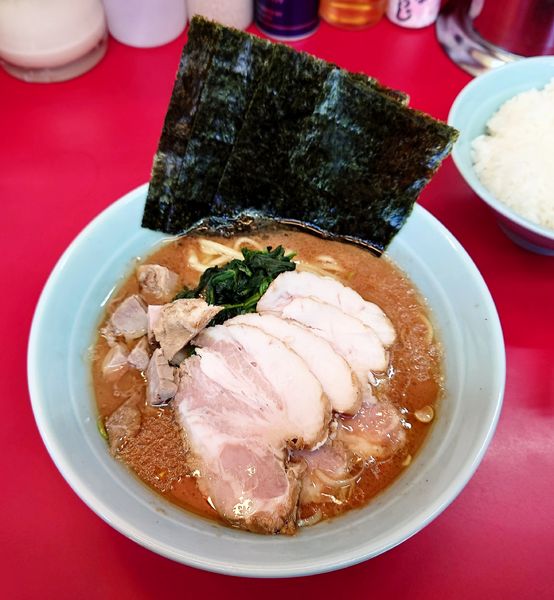「チャーシューめん＋刻みチャーシュー（サービス）」@横浜ラーメン 武蔵家 大宮店の写真