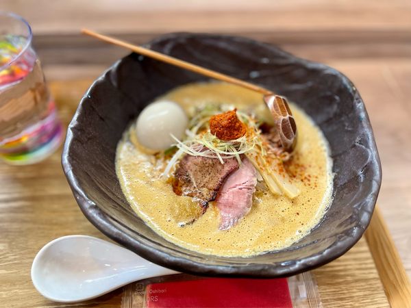 「辛味噌濃厚えびそば＋味玉+鶏マヨ丼」@えびそば 緋彩の写真