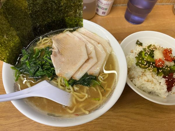 「チャーシューメン(並)¥900  ライス ¥100」@たかさご家 関内店の写真