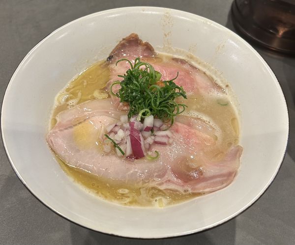 「地鶏白湯らぁ麺 ¥1200」@Ramen Afro Beatsの写真