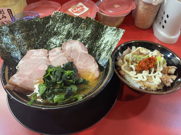 「チャーシューメンのり&賄い飯　おおめ」@家系ラーメン とらきち家の写真