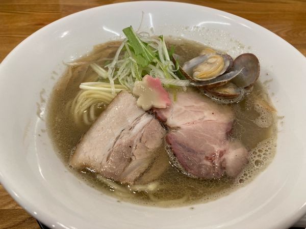 「鶏とアサリと煮干し」@麺彩 こはねの写真