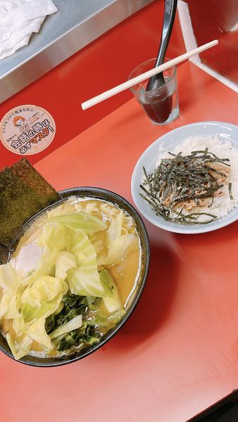 「並キャベツライス」@ラーメン杉田家の写真