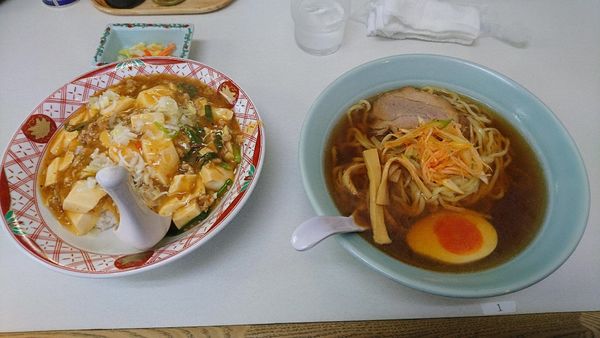 「ラーメン+麻婆丼(Cセット)1000円」@集いドライブインの写真