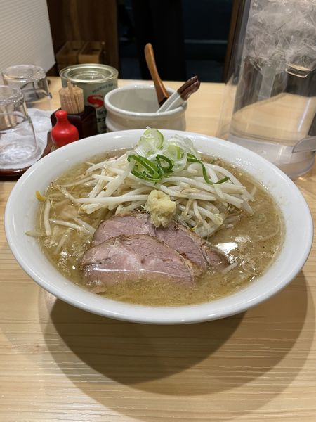 「味噌らーめん大盛＋もやし」@三ん寅の写真