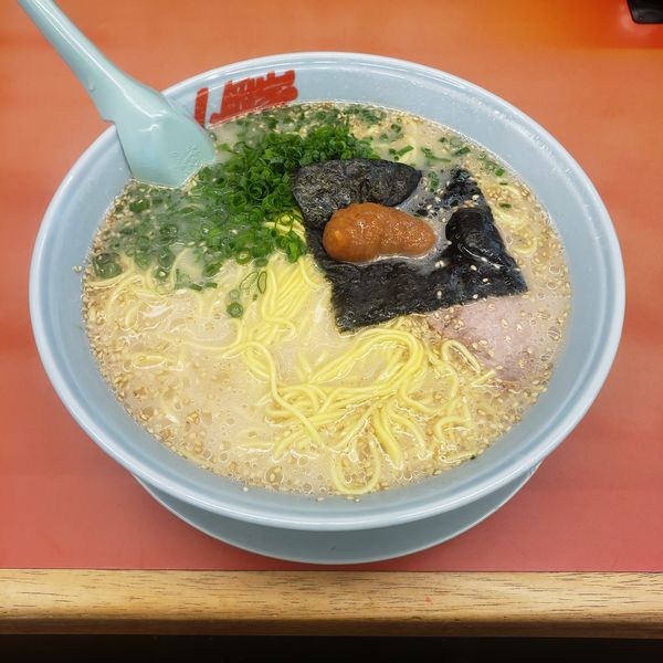 「朝ラーメン大盛/替え玉×1 ¥710」@ラーメン山岡家 熊谷店の写真