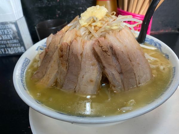 「カレーラーメン(中)」@自家製太麺 ドカ盛 マッチョ 三ノ宮店の写真