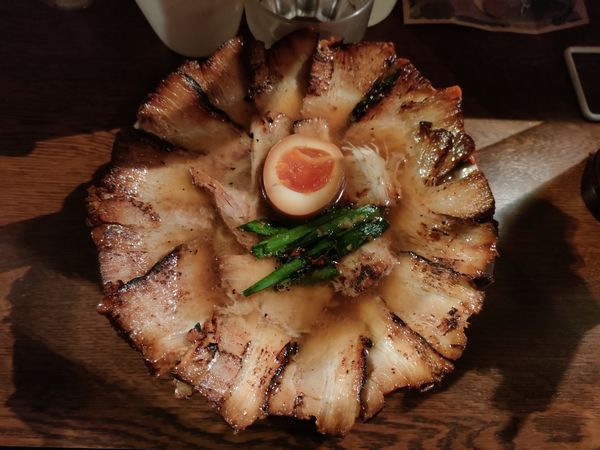 「焼豚ラーメン　肉盛り」@焼豚ラーメン 三條の写真
