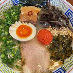 幸せいっぱい全部のせラーメン