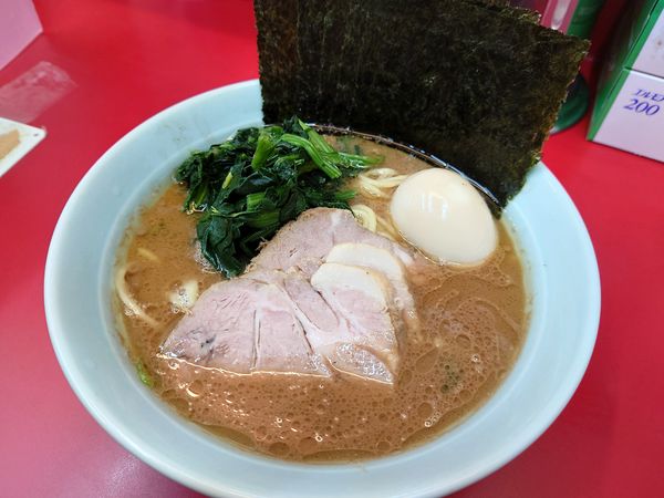 「特上ラーメン並」@横浜ラーメン 武蔵家 大宮店の写真