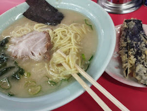 「ラーメン(630)＋ナス天(100)」@ラーメンショップ 岡津店の写真