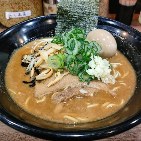 「限定 イカ肝こってり､味玉」@特製ラーメンはせがわの写真