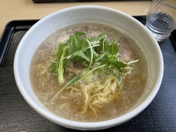 「塩ラーメン・唐揚げ３個」@金ちゃん食堂の写真