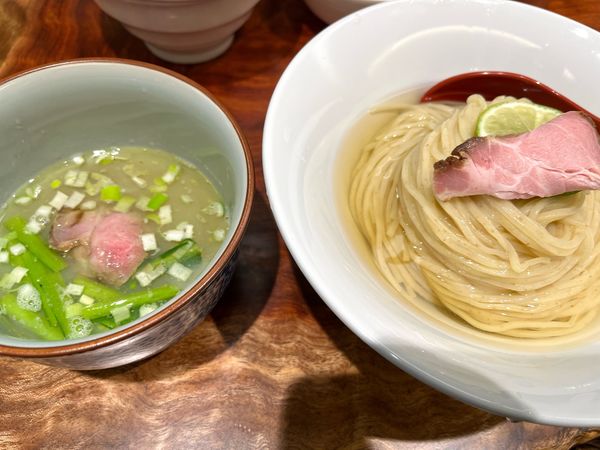 「鶏と魚介の昆布水つけ麺」@三馬路 東京店の写真