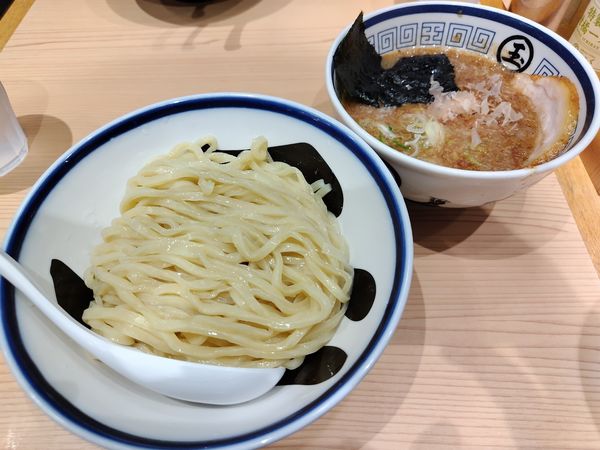 「濃厚魚介つけめん　：ひやもり」@中華そば つけめん 玉 JR川崎タワー店の写真