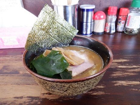 「囲（かこい）らーめん　黒（ミニ）」@自家製麺 囲 -KAKOI-の写真