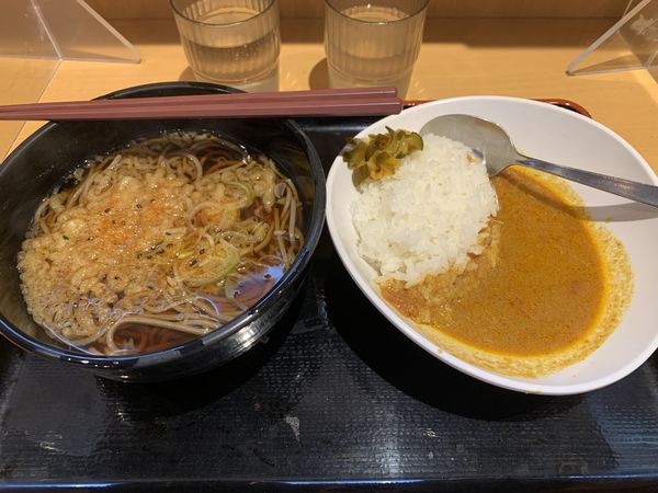 「半よもだカレー半たぬきそばセット 550円」@よもだそば 御徒町店の写真