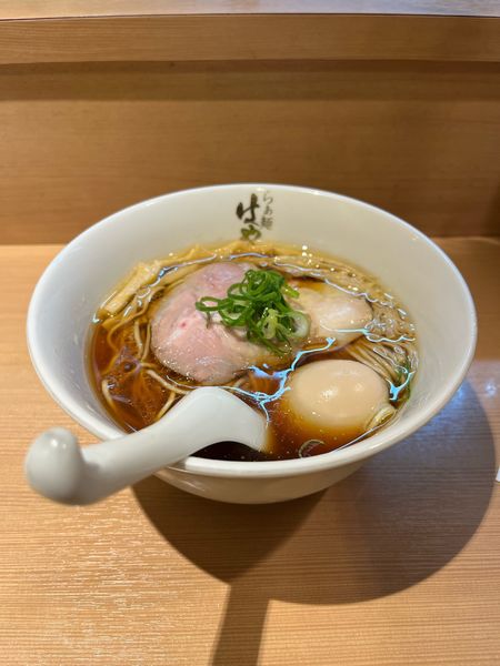 「特製醤油らぁ麺」@らぁ麺 はやし田 新宿本店の写真