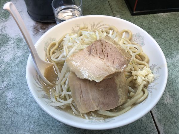 「小ラーメン ニンニク少し」@ラーメン二郎 新宿小滝橋通り店の写真