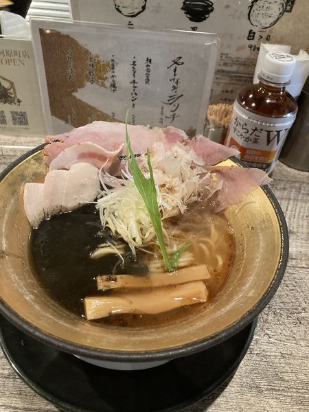 「黒・替え玉（１０３４円）」@名もなきラーメン 尼崎店の写真