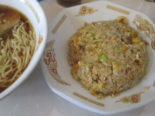 「半チャーハンとラーメンSet 800円」@廣洲園の写真