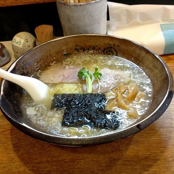 「支那そば 塩 (大盛)」@支那そば やなか草の写真