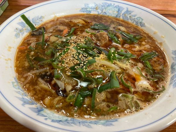 「ピリ辛ホルモンラーメン」@わらべ食堂の写真