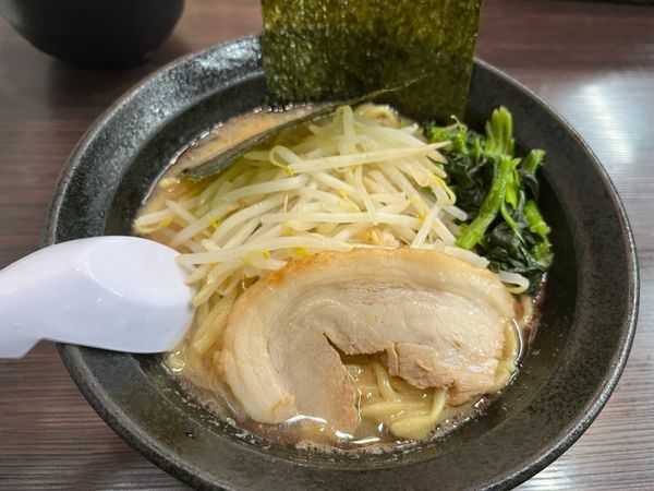 「ラーメン、固め、ライス」@横浜家系ラーメン 上昇気流の写真