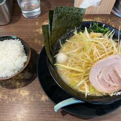 ネギラーメン(醤油)  910円