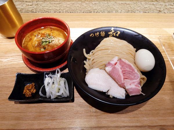 「辛つけ麺(中盛)+味玉」@つけ麺 和の写真