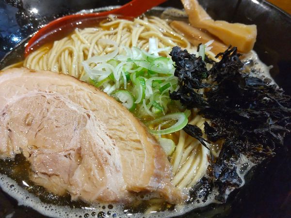 「淡麗煮干しラーメン(中盛り)特別価格600円」@MAEBASHI NOODLE KEYAKIの写真