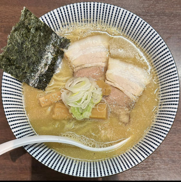 「煮干し中華そば」@煮干し中華そば 煙の写真