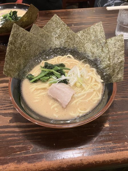 「9周年記念ラーメン　醤油　海苔　ライス」@横濱家系 豚骨醤油ラーメン 蒲田 いっ家の写真