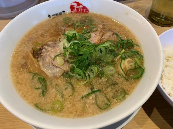 「ラーメン並＋サービスライス並盛」@京都銀閣寺 ますたにラーメン 室町店の写真