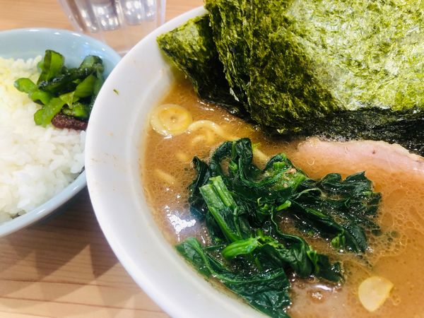 「ラーメン (並) 700円 のり 50円」@漢ラーメン 室の写真