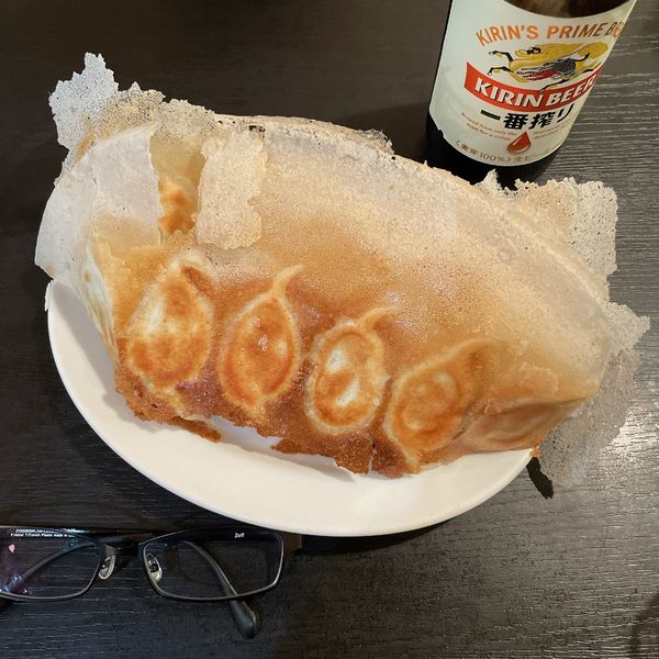 「特製羽根付焼き餃子（6個）（锅饺）」@歓迎 西口店の写真