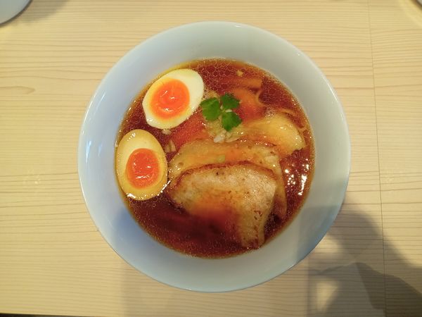 「特製しょうゆらーめん」@らーめん藁の写真