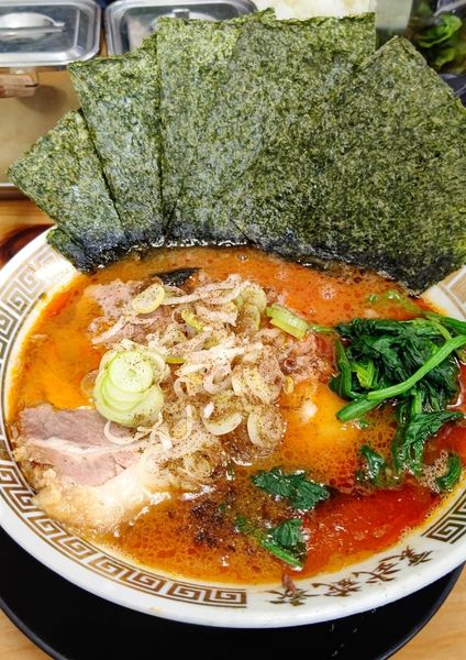 「旨辛ラーメン」@横浜ラーメン 裏武蔵家 西千葉本店の写真