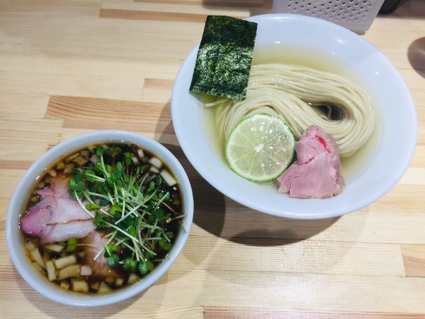 「【限定】肉盛り味玉昆布水つけ麺【1200円】」@一番だしラーメン しんせんの写真