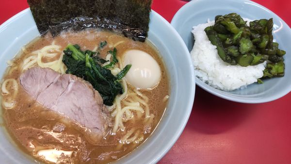 「らーめん並650円」@横浜ラーメン 武蔵家 大宮店の写真