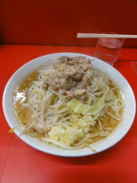 「小850円野菜少なめニンニク脂」@ラーメン二郎 松戸駅前店の写真