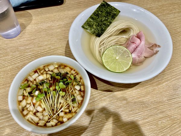 「味玉入り昆布水つけ麺」@一番だしラーメン しんせんの写真