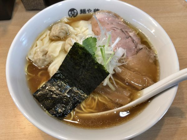 「肉ワンタン中華そば（大盛り）」@麺や 穂ころびの写真