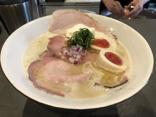 「特上鶏白湯らぁ麺」@Ramen Afro Beatsの写真