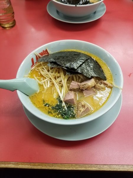 「特製味噌ネギラーメン」@山岡家 山梨甲斐店の写真