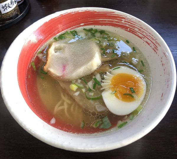 「味彩塩拉麺　ハーフサイズ！」@函館麺厨房あじさい 本店の写真