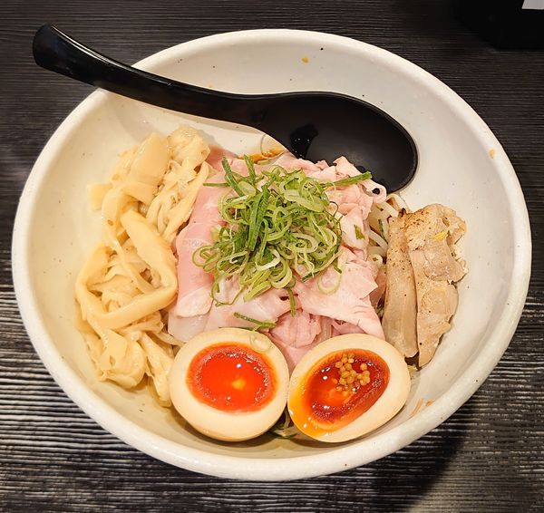 「全部のせまぜそば(旨辛、半麺、1350円)」@肉そば総本店 麺屋宗の写真