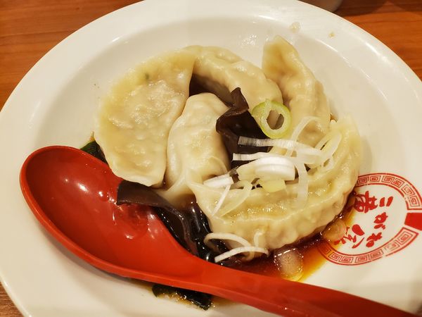 「皿餃子」@ラーメン黄金 伊勢佐木モール店の写真
