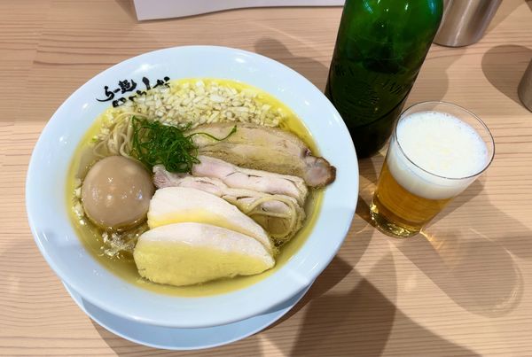 「味玉チャーシュー こく塩らーめん & ハートランドビール」@らー麺ひとしおの写真