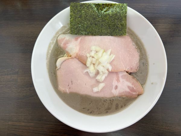 「濃厚煮干そば　900円」@三和 中華ソバ店の写真